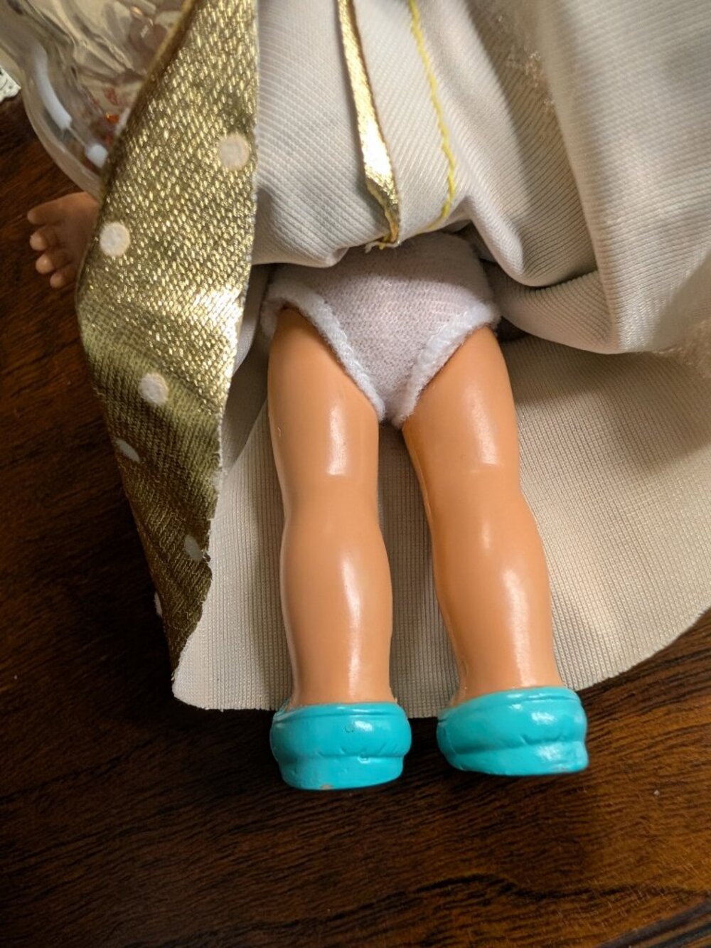 ERTL My Little Angel "Cookie" Doll with Detachable Glitter Wings - Picture 6 of 10